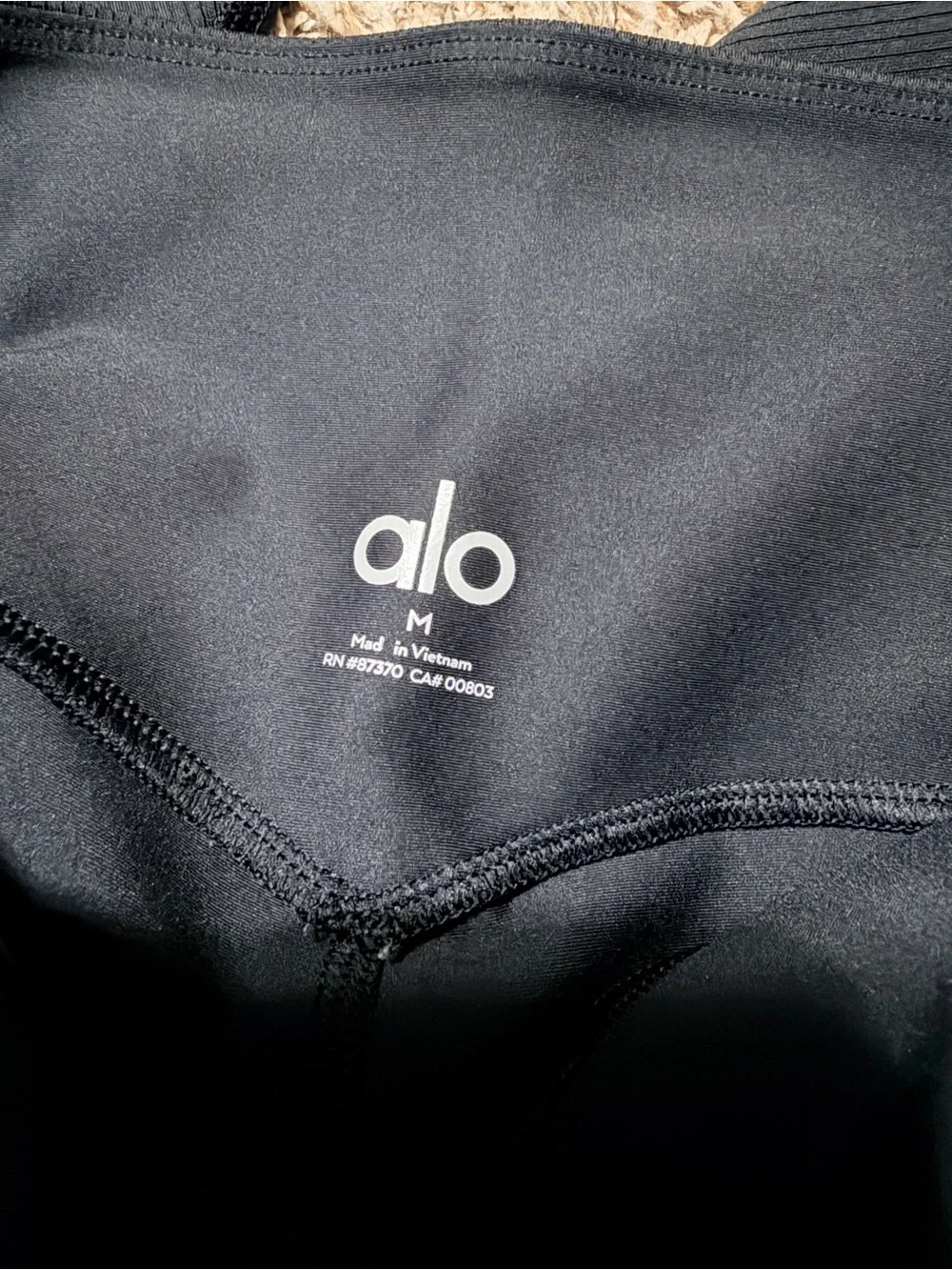 Alo High-Waist Black Active Leggings with Pockets